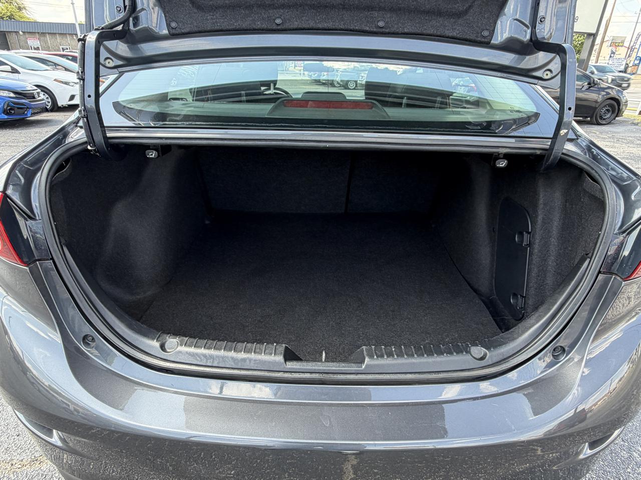 Mazda MAZDA3 i Touring AT 4-Door 2015