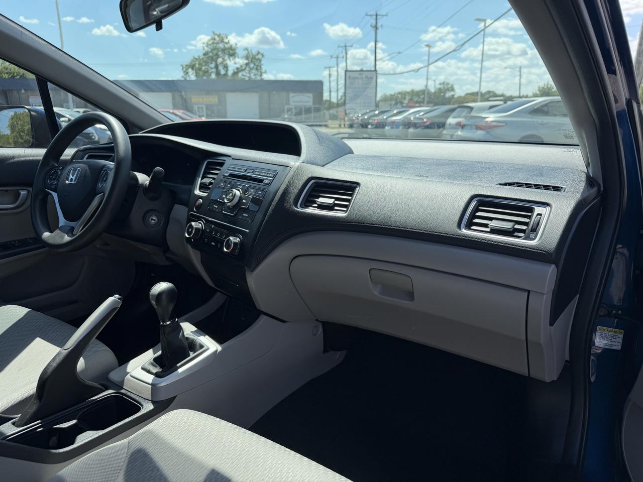Honda Civic LX Sedan 5-Speed MT 2014