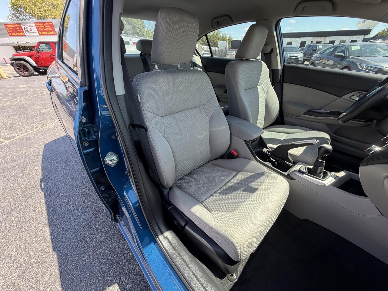 Honda Civic LX Sedan 5-Speed MT 2014