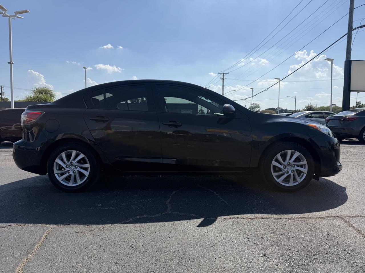 Mazda MAZDA3 i Touring 4-door 2012