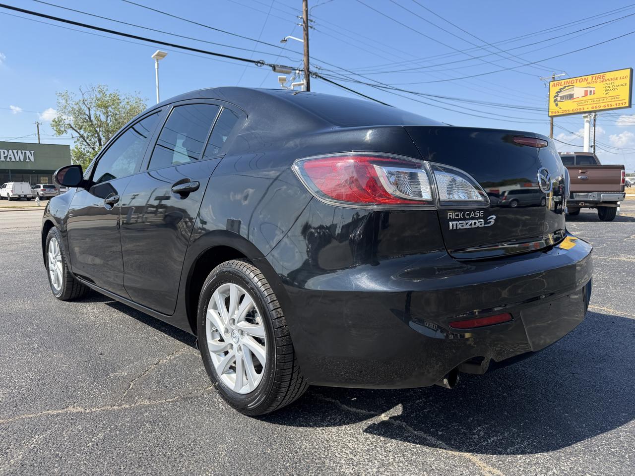 Mazda MAZDA3 i Touring 4-door 2012