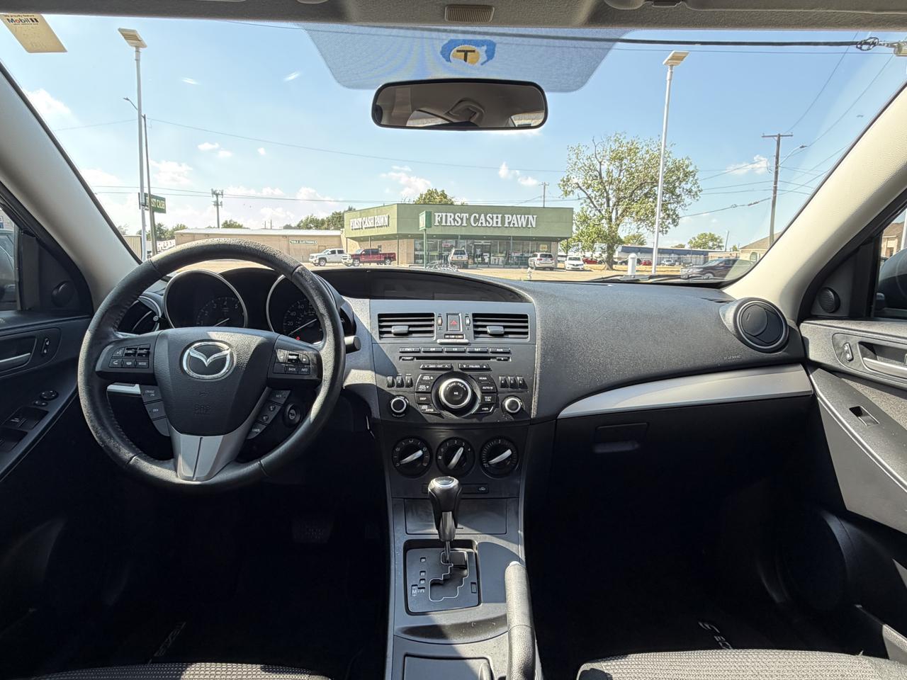 Mazda MAZDA3 i Touring 4-door 2012