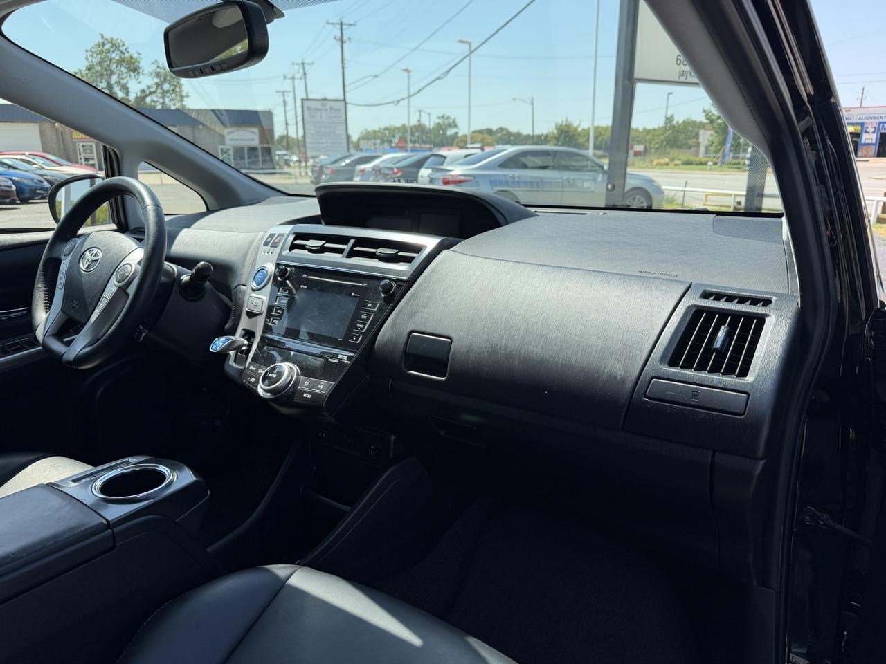Toyota Prius V Five 2015