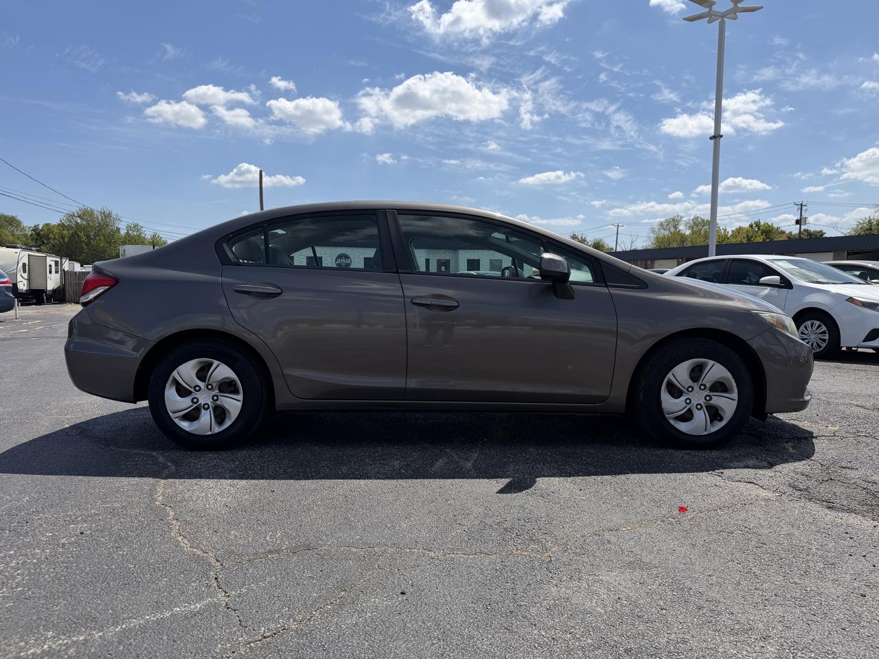 Honda Civic LX Sedan 5-Speed AT 2013