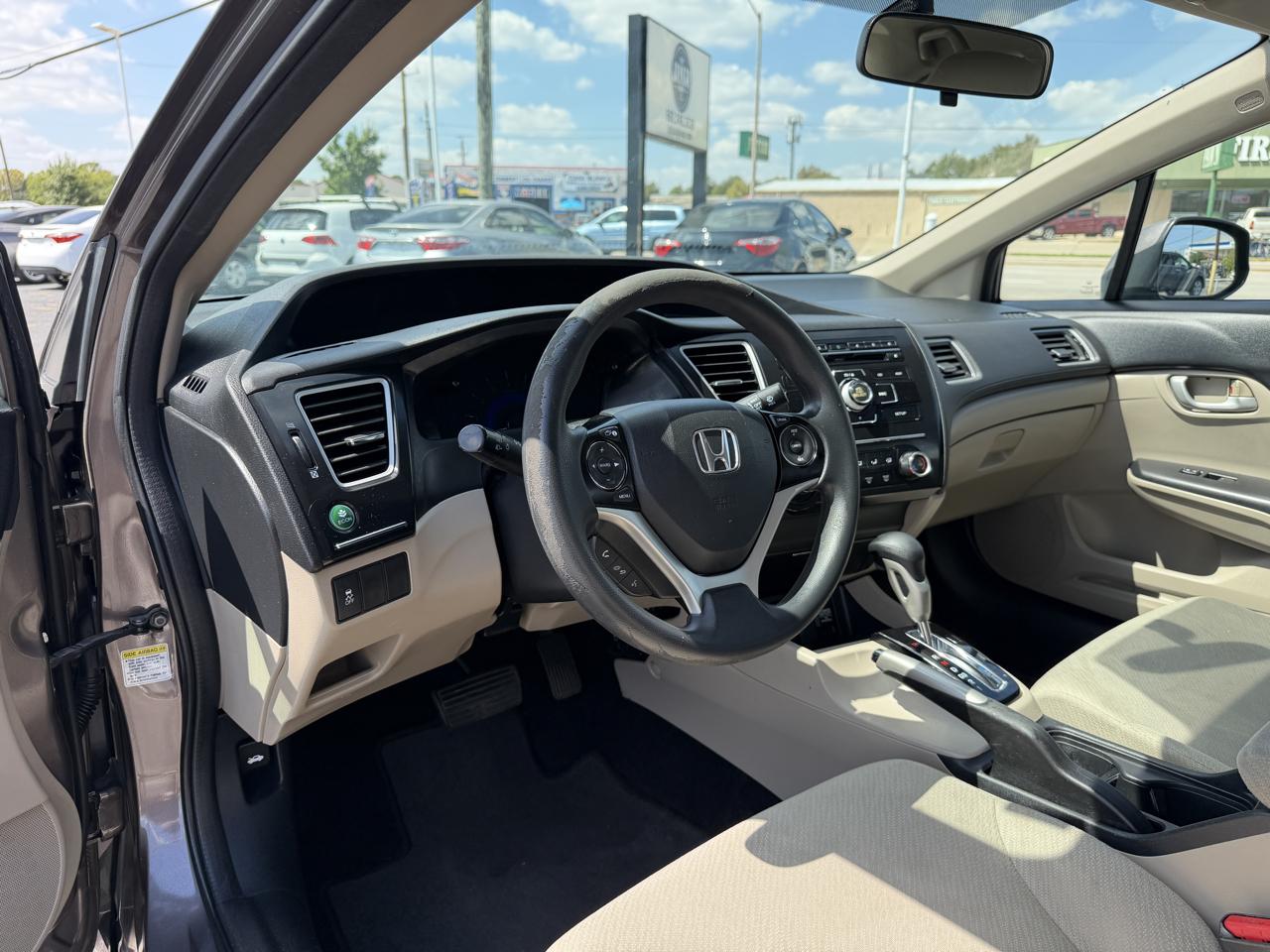 Honda Civic LX Sedan 5-Speed AT 2013