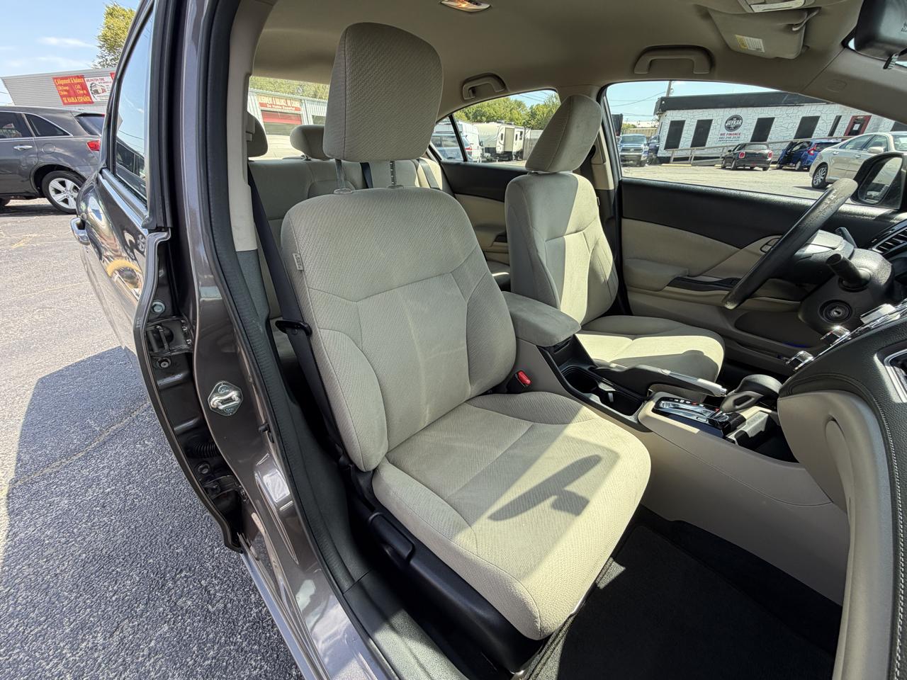 Honda Civic LX Sedan 5-Speed AT 2013