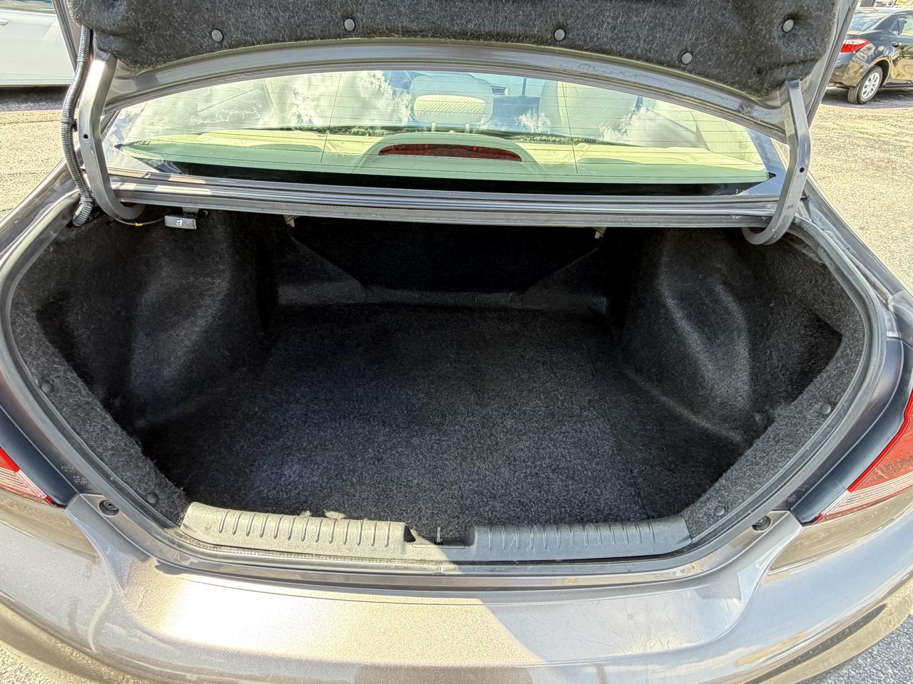 Honda Civic LX Sedan 5-Speed AT 2013