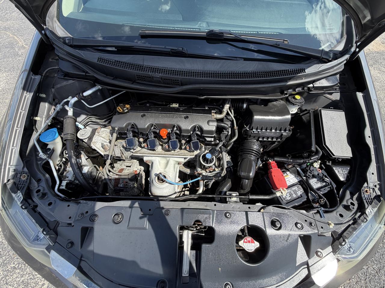 Honda Civic LX Sedan 5-Speed AT 2013
