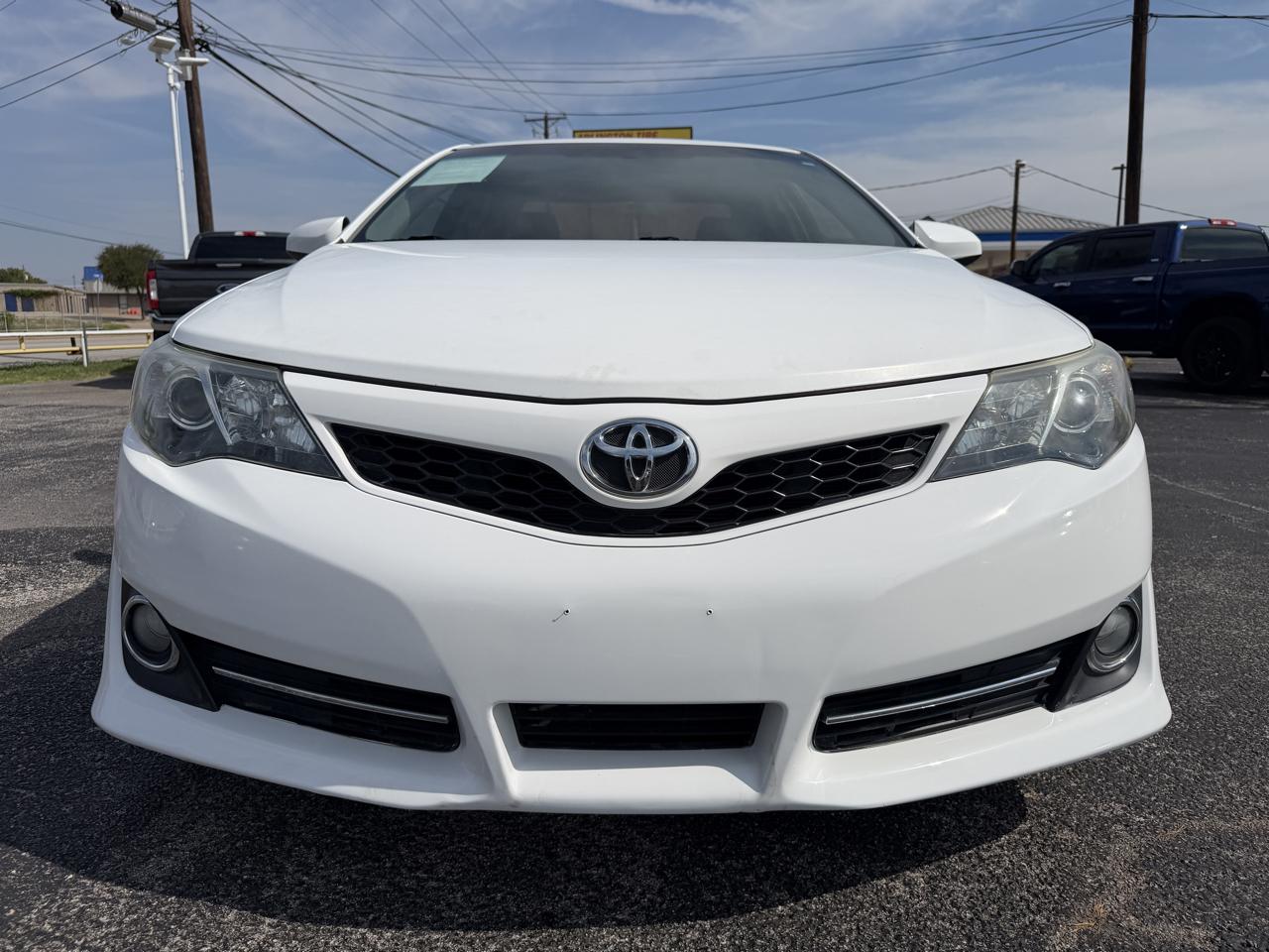 Toyota Camry SE 2014