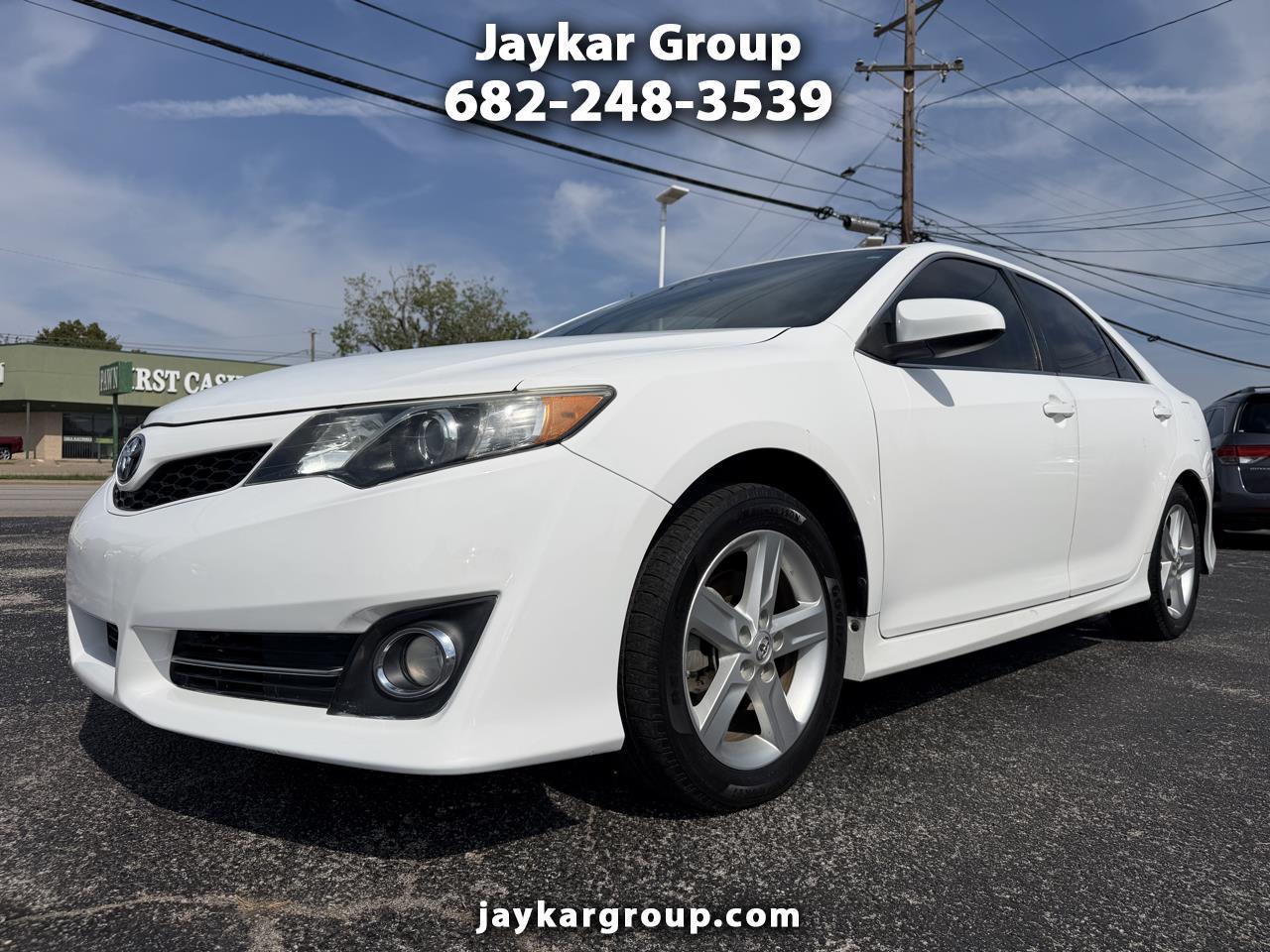 Toyota Camry SE 2014