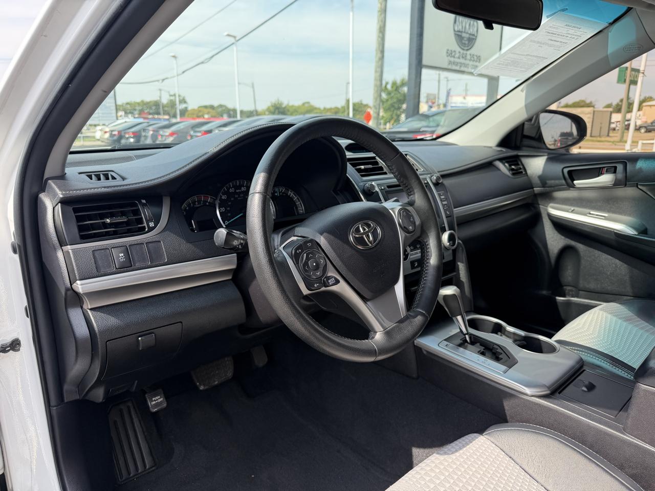 Toyota Camry SE 2014