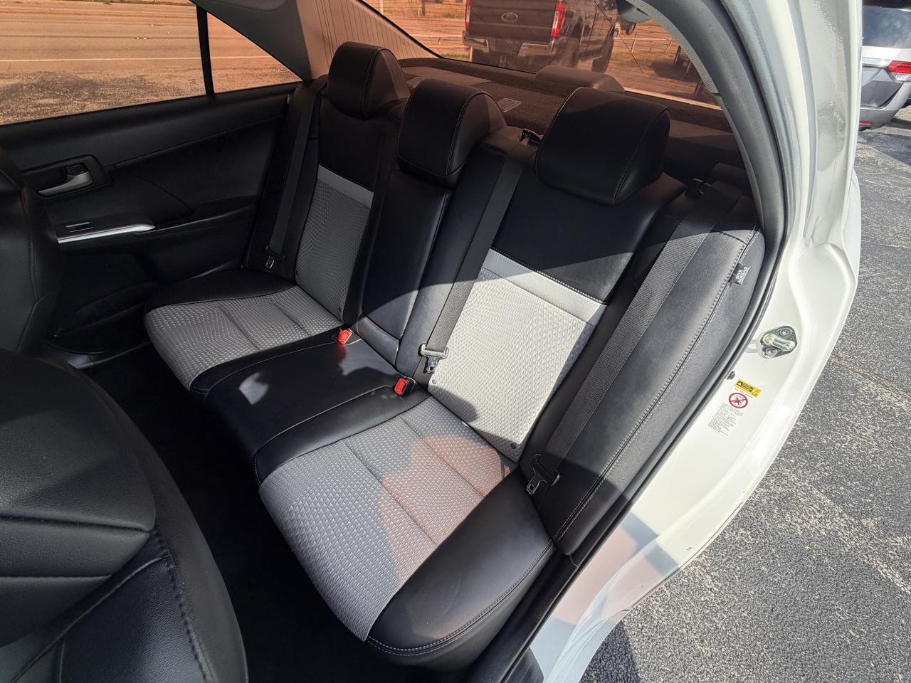 Toyota Camry SE 2014
