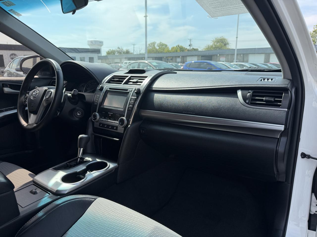 Toyota Camry SE 2014