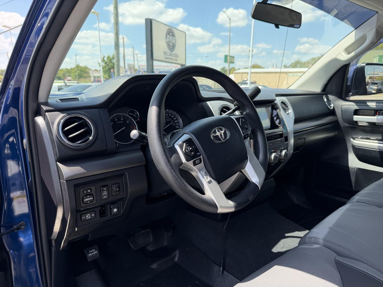 Toyota Tundra SR5 4.6L V8 CrewMax 2WD 2014