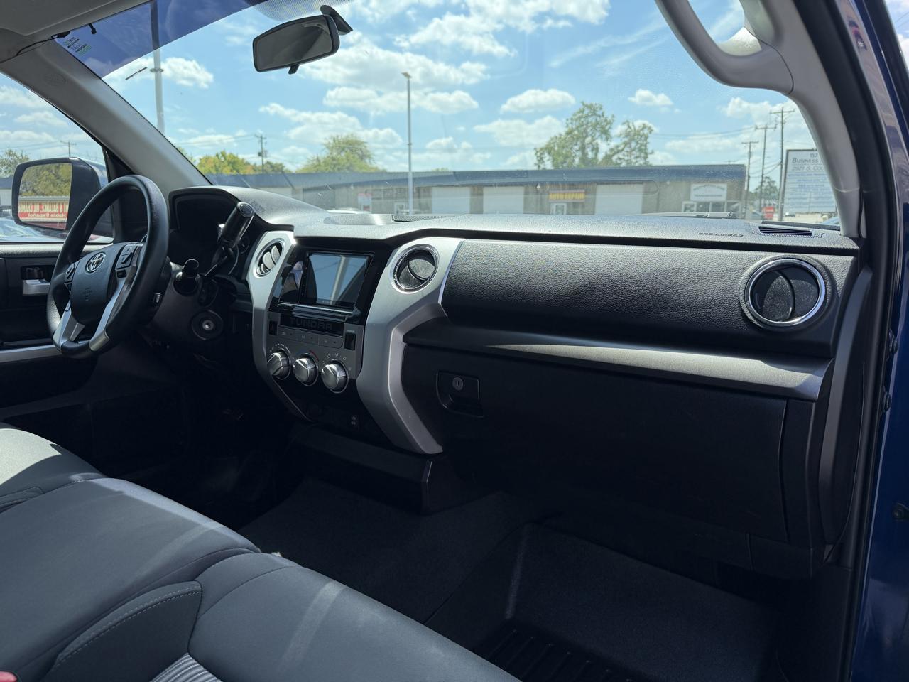 Toyota Tundra SR5 4.6L V8 CrewMax 2WD 2014