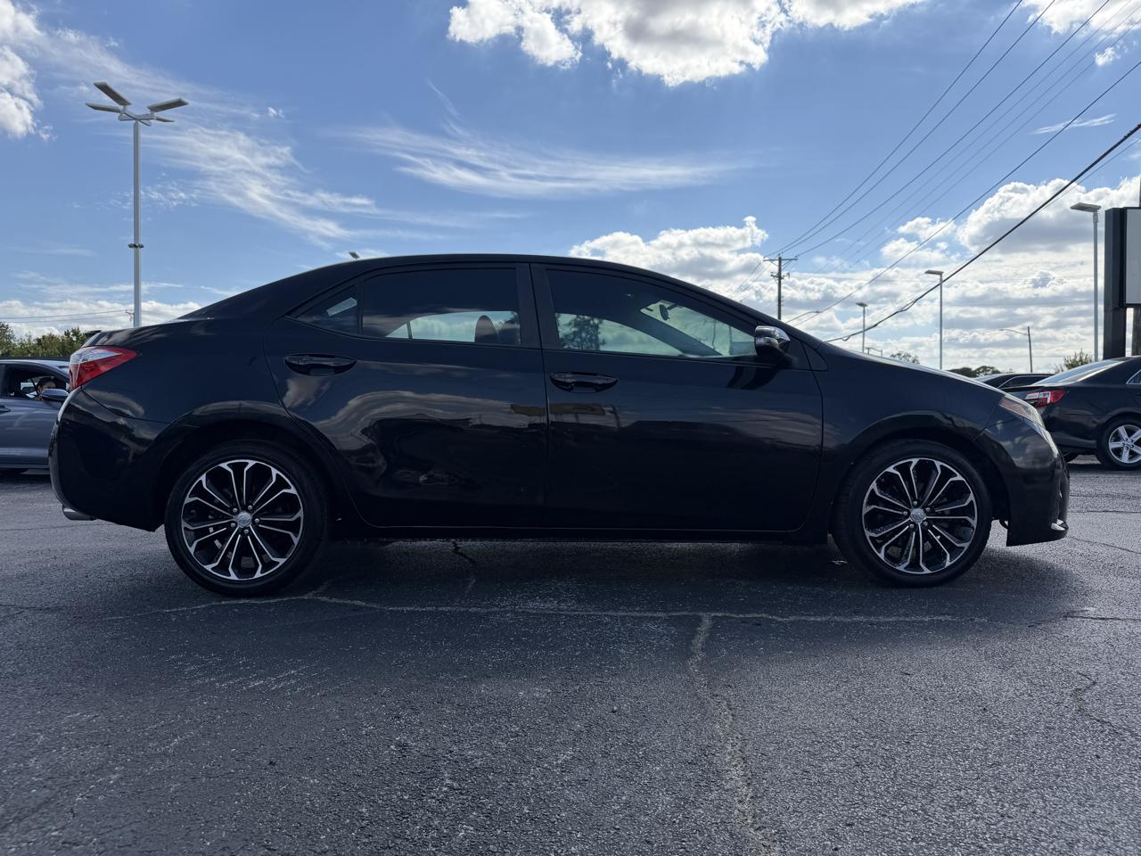 Toyota Corolla S Plus 4D Sedan 2014