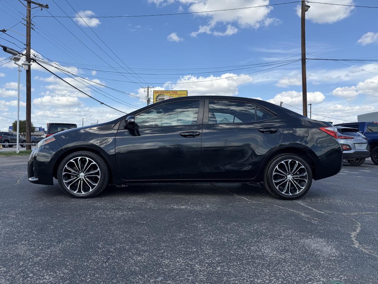 Toyota Corolla S Plus 4D Sedan 2014