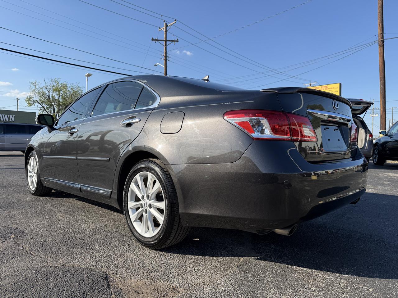 Lexus ES 350 Sedan 2012