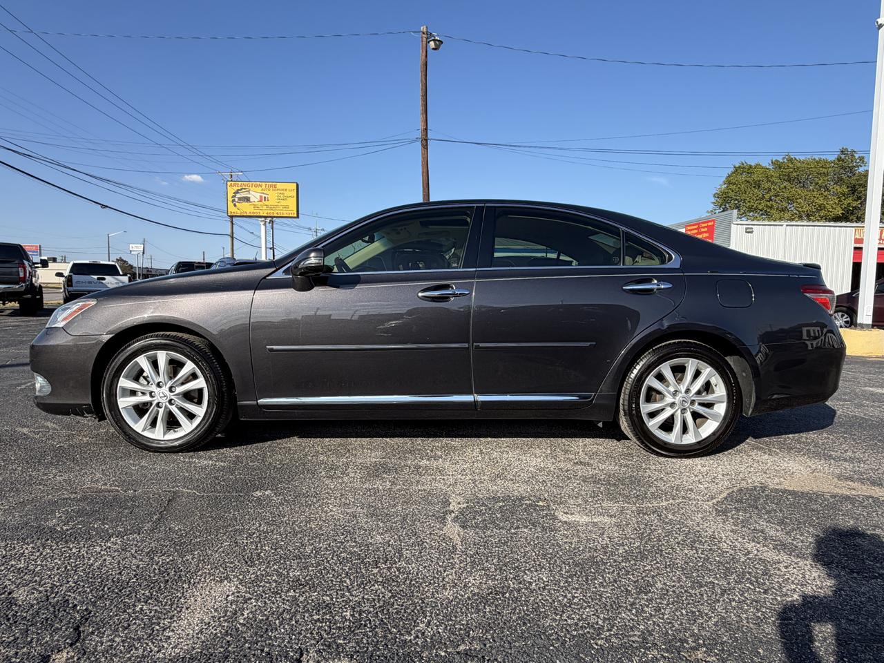 Lexus ES 350 Sedan 2012