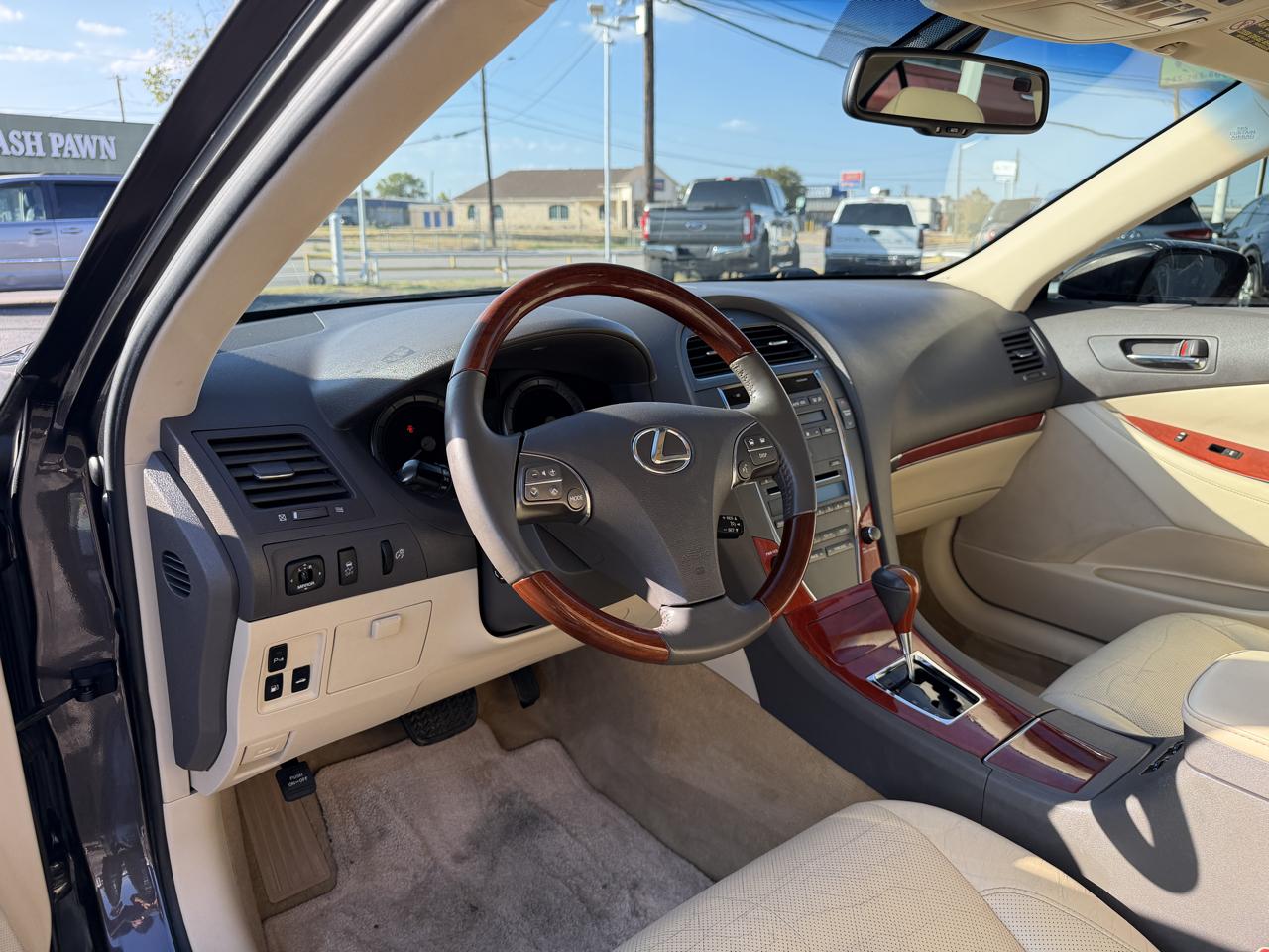 Lexus ES 350 Sedan 2012