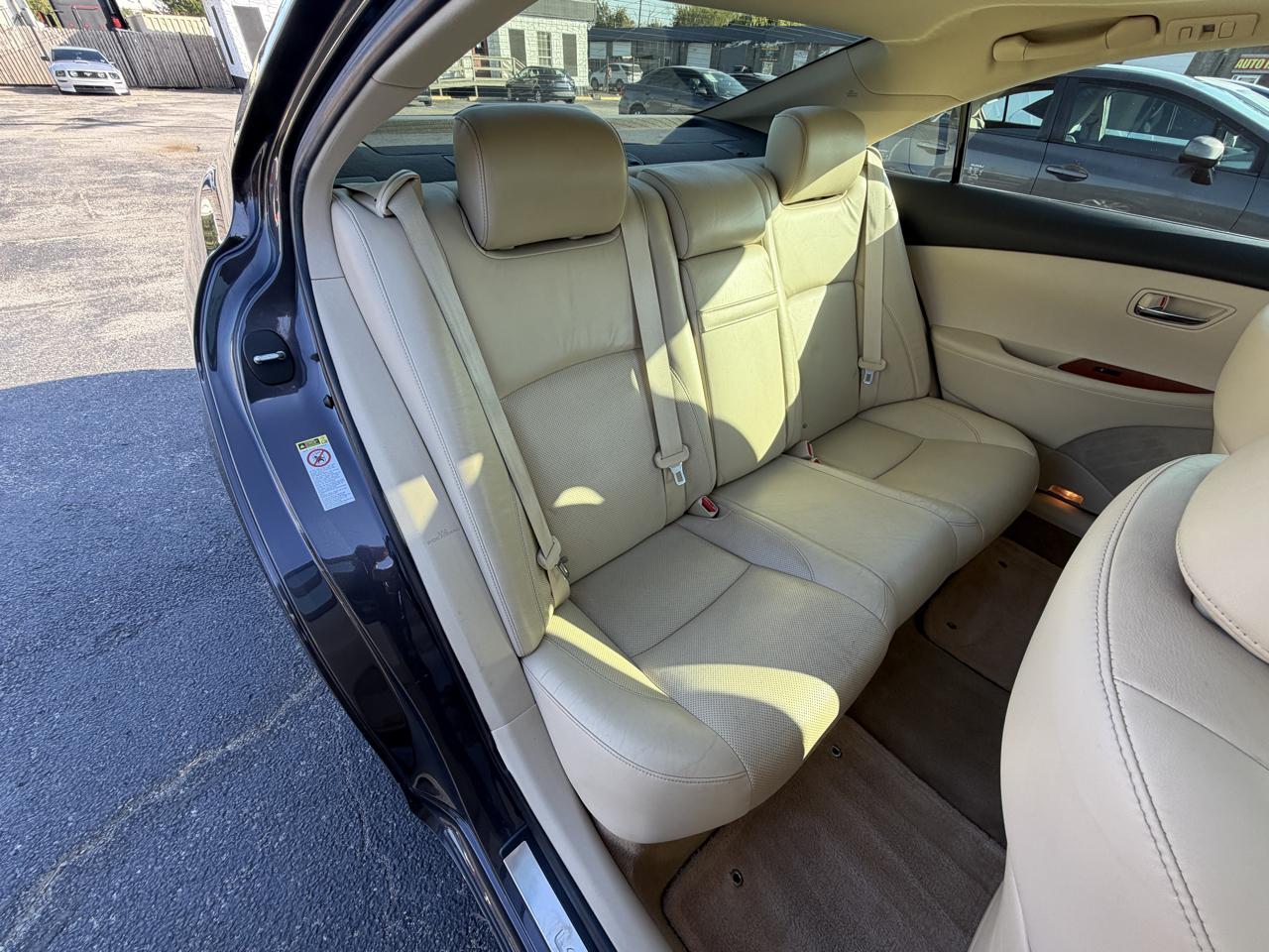 Lexus ES 350 Sedan 2012