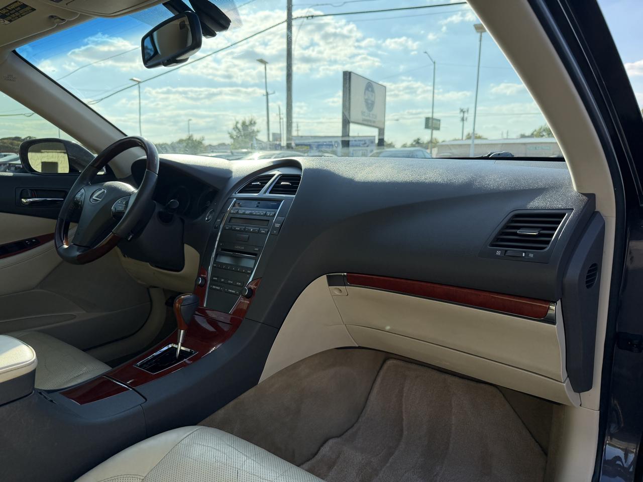 Lexus ES 350 Sedan 2012