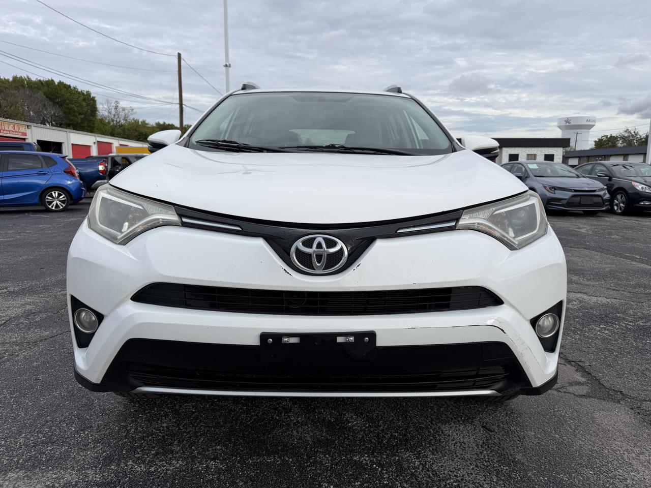 Toyota RAV4 XLE FWD 2016