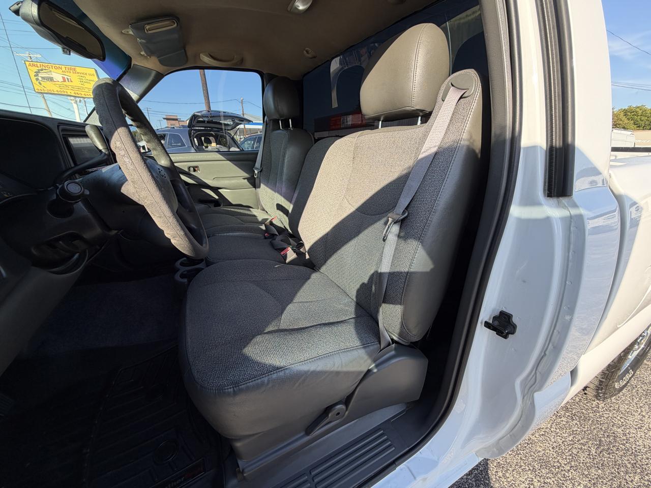 Chevrolet Silverado 1500 LS Long Bed 2WD 2003