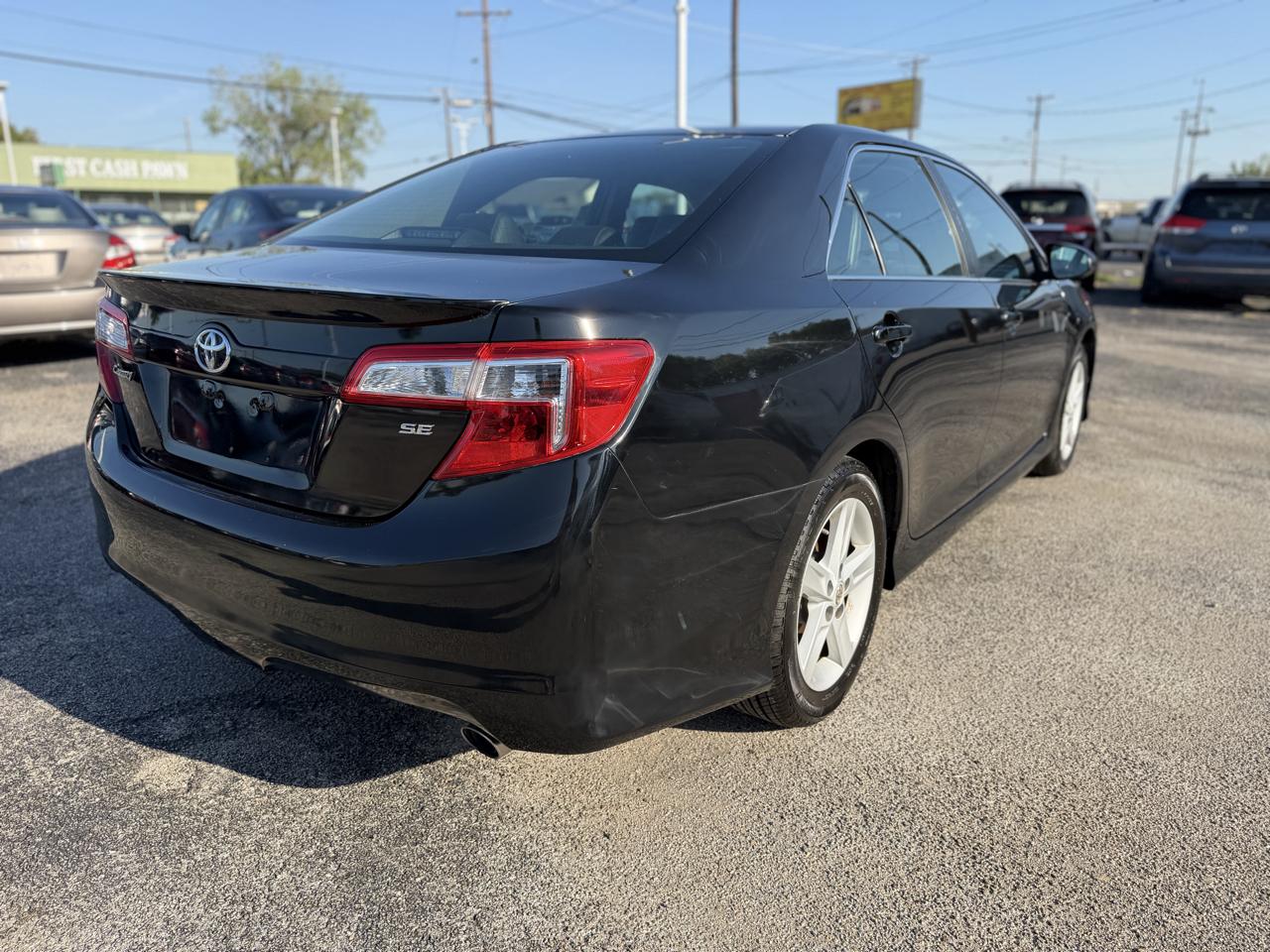 Toyota Camry SE 2012