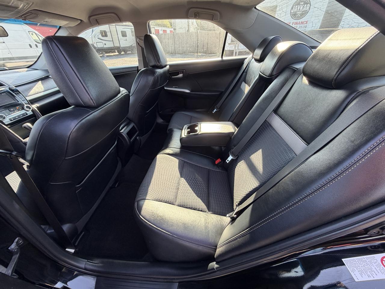 Toyota Camry SE 2012