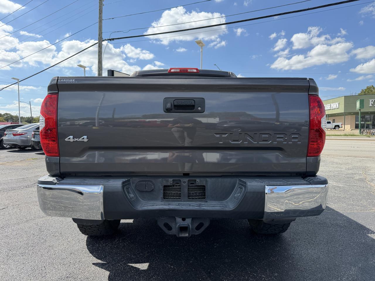 Toyota Tundra SR5 5.7L V8 FFV CrewMax 4WD 2017