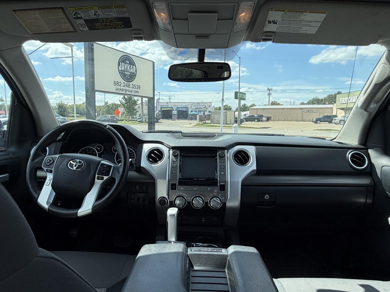Toyota Tundra SR5 5.7L V8 FFV CrewMax 4WD 2017