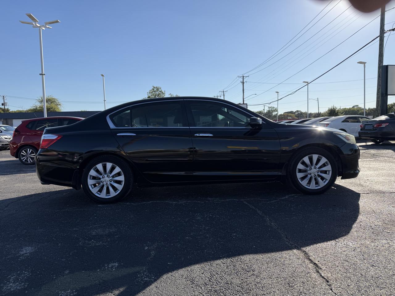 Honda Accord EX-L Sedan AT with XM Radio 2013