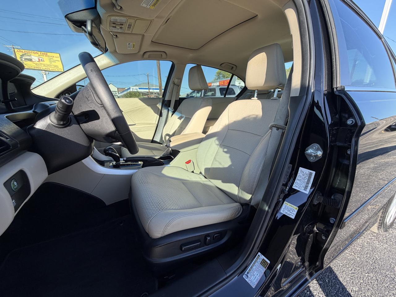 Honda Accord EX-L Sedan AT with XM Radio 2013
