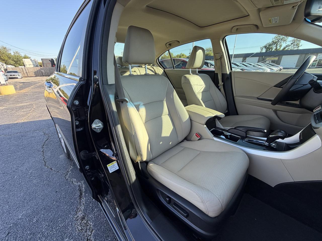 Honda Accord EX-L Sedan AT with XM Radio 2013