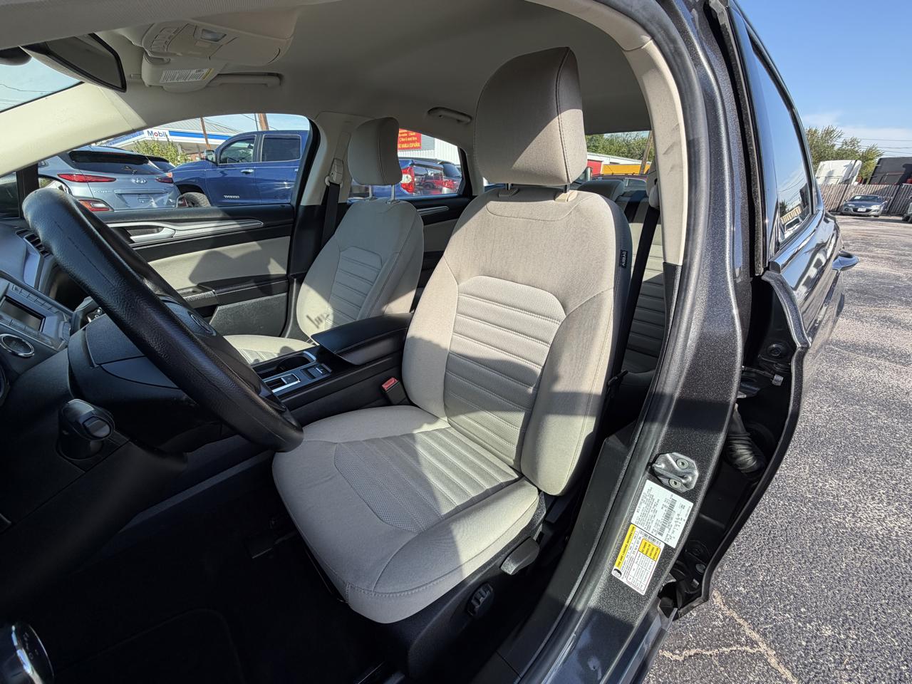 Ford Fusion S 2019