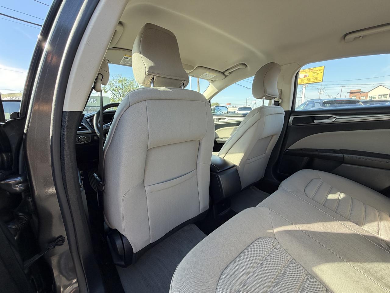 Ford Fusion S 2019