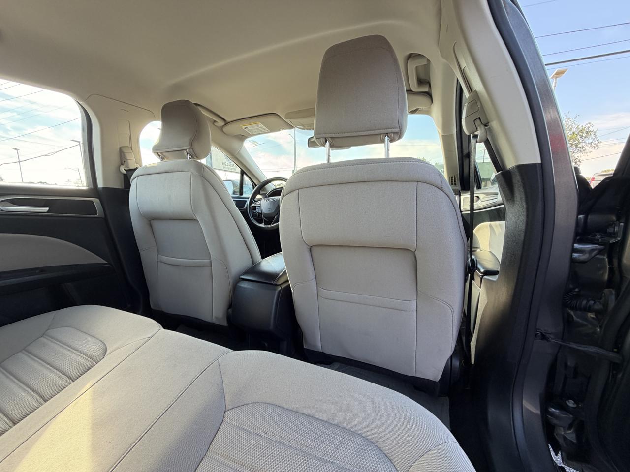 Ford Fusion S 2019