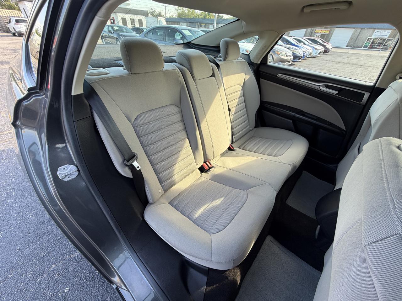 Ford Fusion S 2019