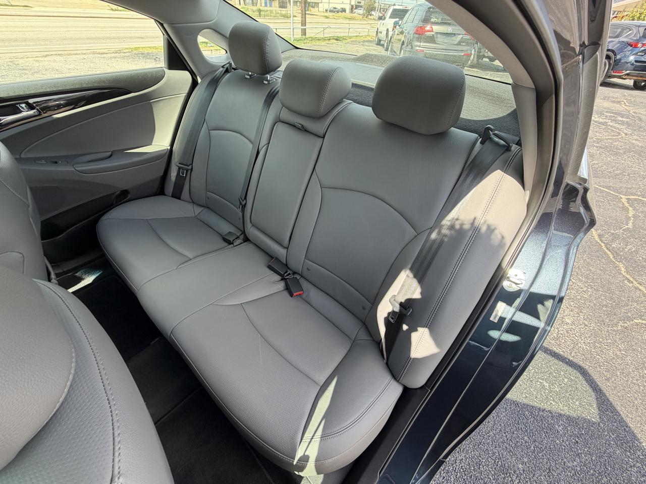 Hyundai Sonata Limited 2011