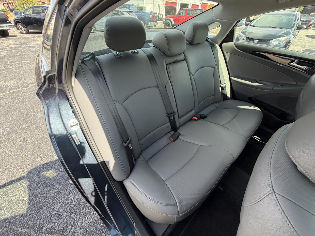 Hyundai Sonata Limited 2011