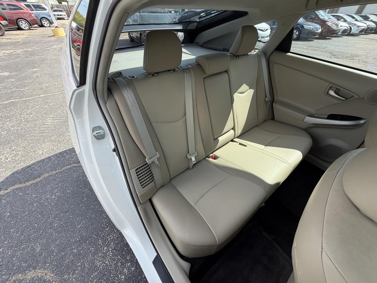 Toyota Prius Four 2013