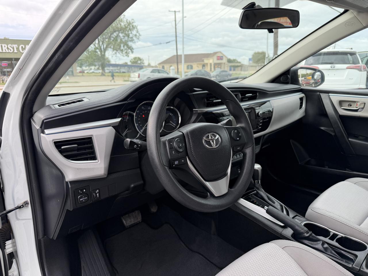 Toyota Corolla LE 2014