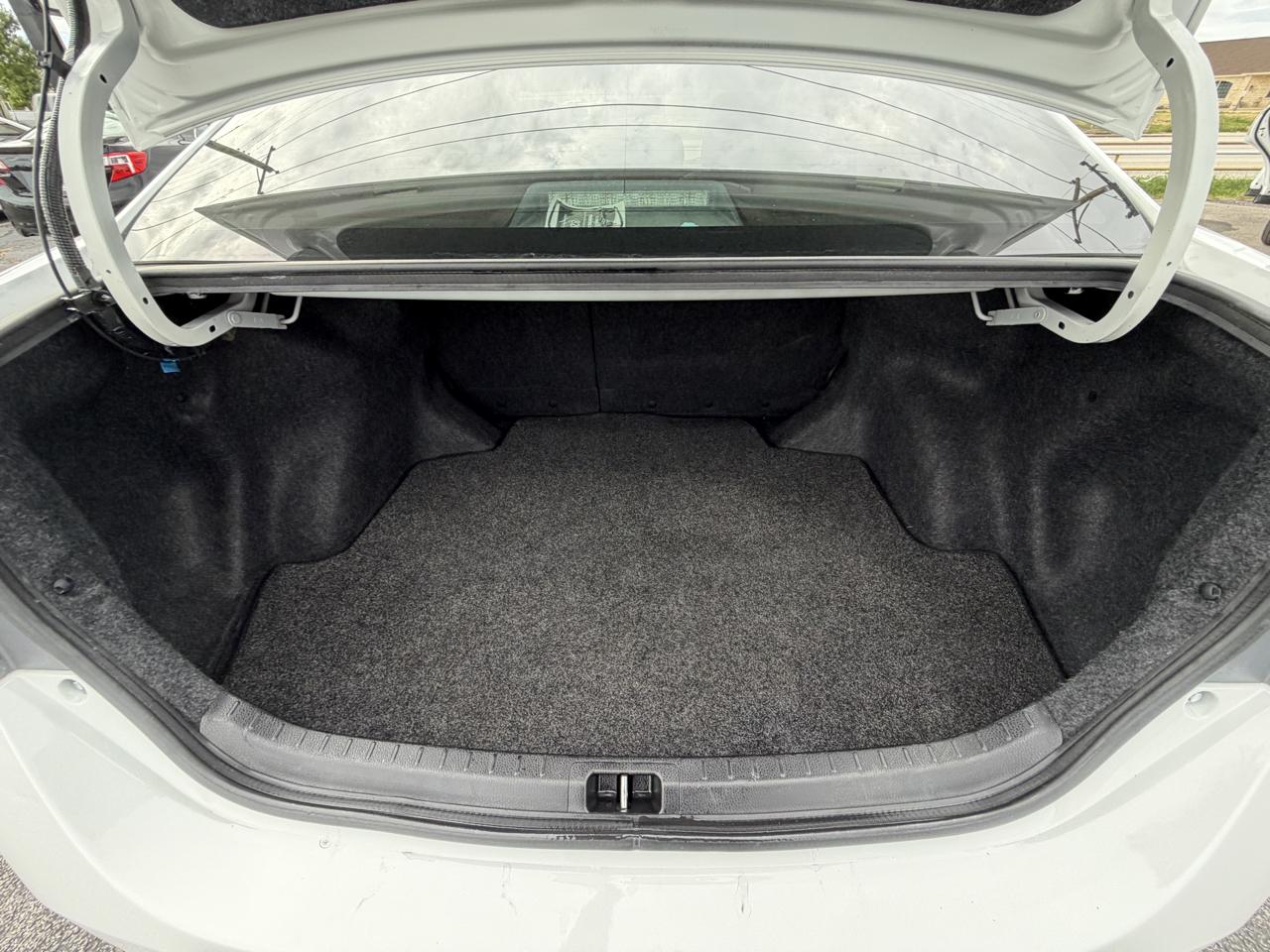 Toyota Corolla LE 2014