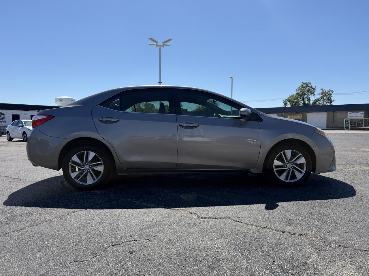 Toyota Corolla LE Eco 2016