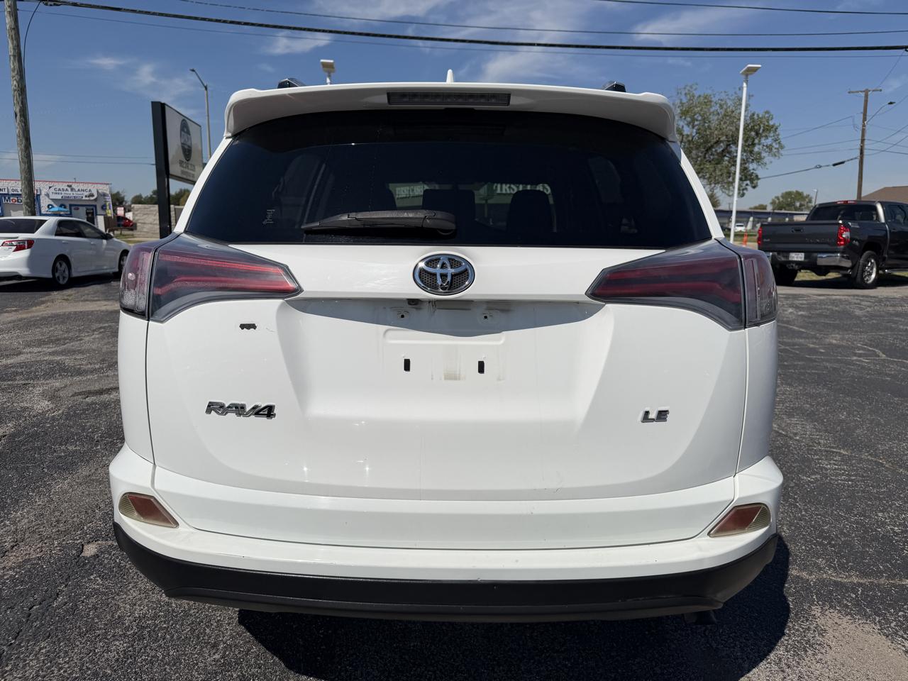 Toyota RAV4 LE FWD 2016