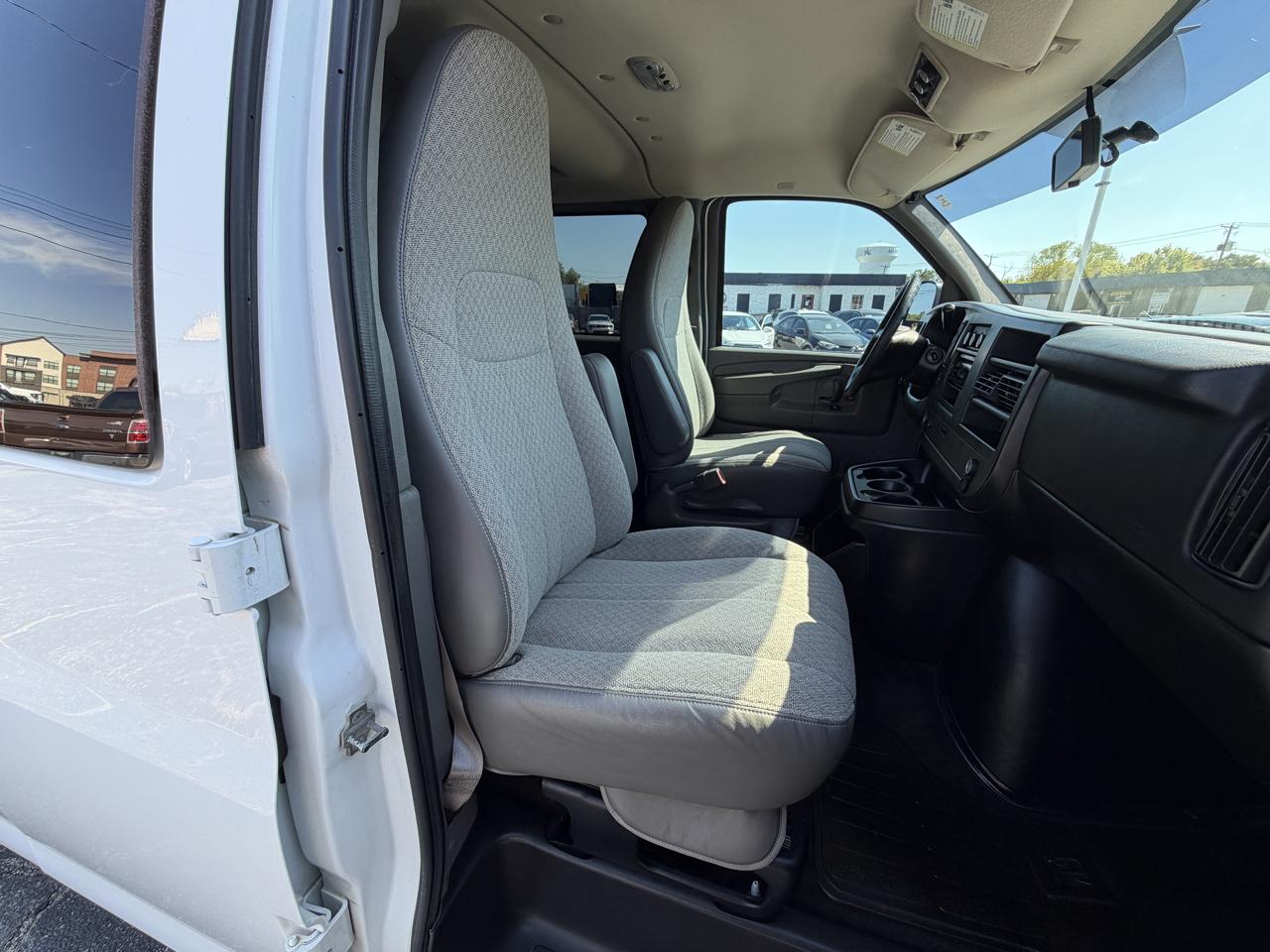 Chevrolet Express 1500 LS 2014