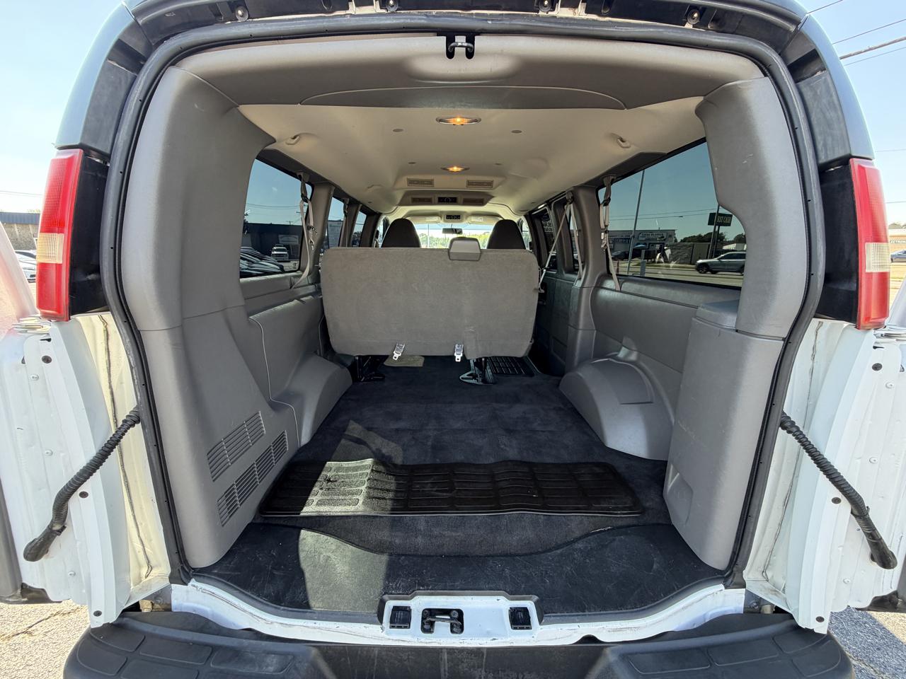 Chevrolet Express 1500 LS 2014