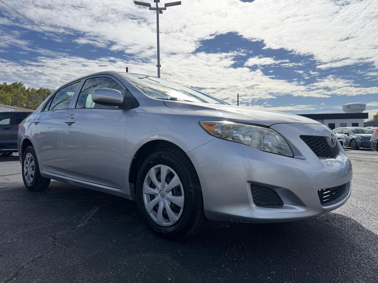 Toyota Corolla LE 2010