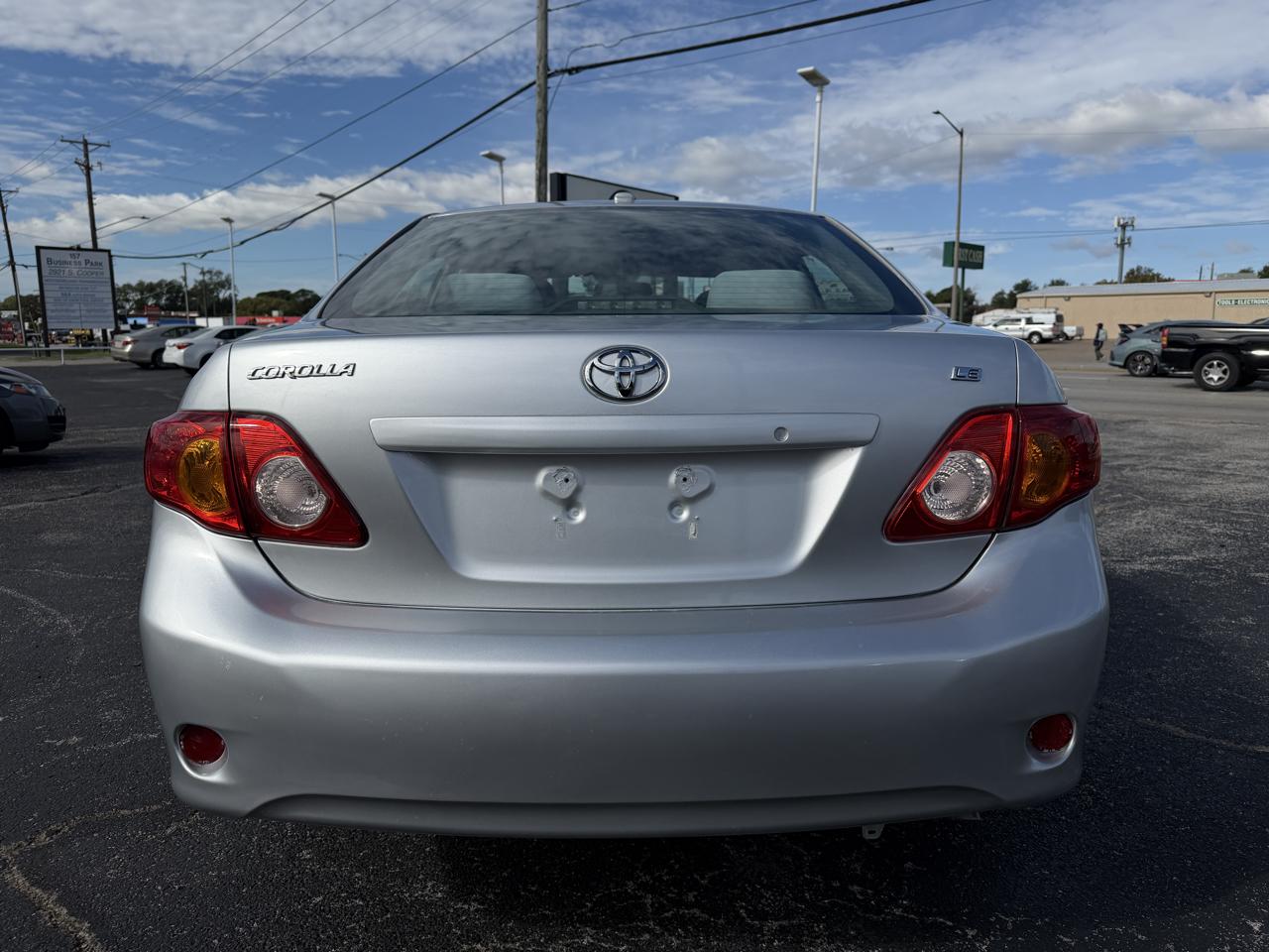 Toyota Corolla LE 2010